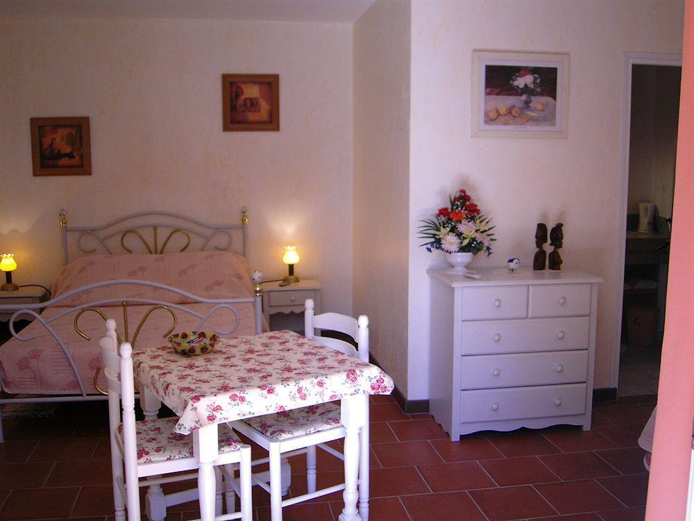 Mas Aurelia B&B Fréjus Exterior photo