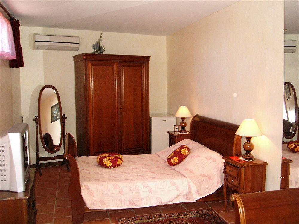 Mas Aurelia B&B Fréjus Exterior photo