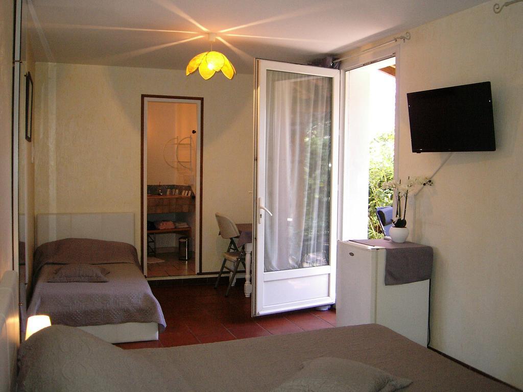 Mas Aurelia B&B Fréjus Exterior photo